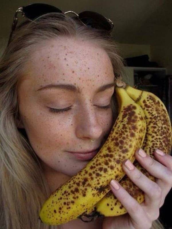 funny memes  - banana freckles