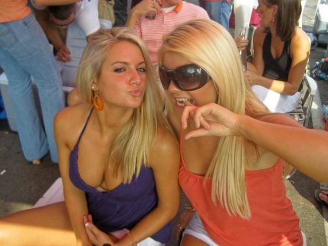 Sizzling Sweethearts: College Girlfriends