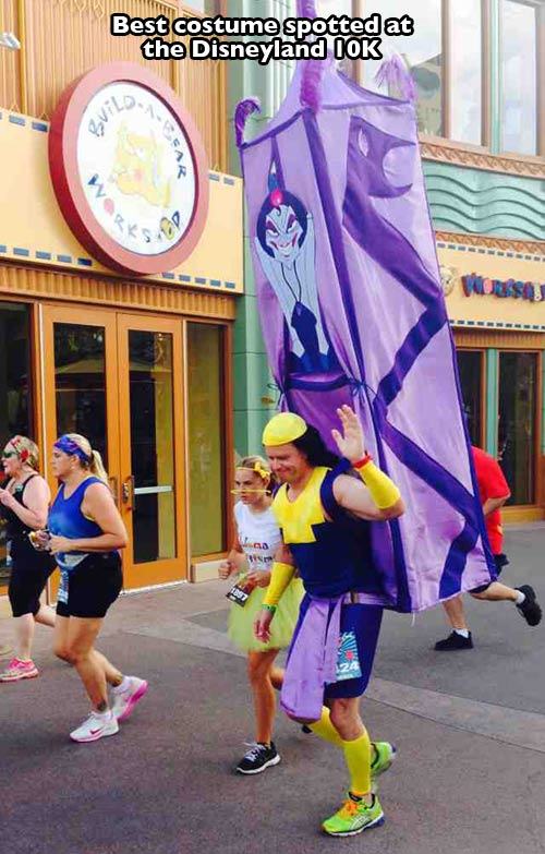 kronk costume - Pan Best costume spotted at the Disneyland Ok Vous