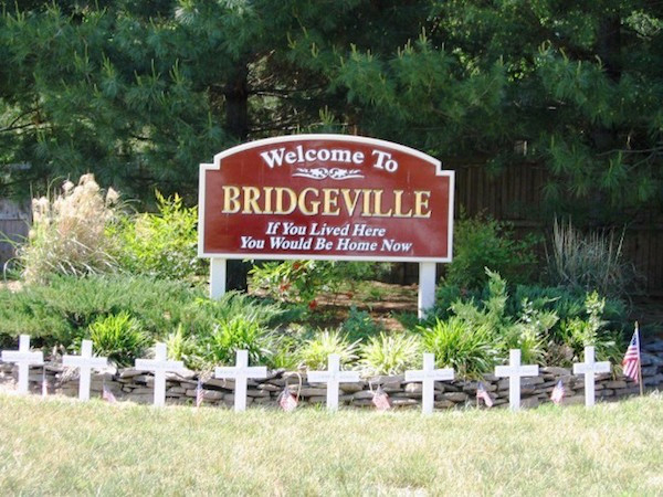 A Small Town: In 2002, the town of Bridgeville, California was sold in an eBay auction for $1.77 million. Originally the new owner wanted to revamp the town, however, he sold it a few years later instead.