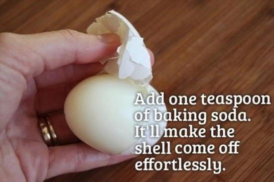 helpful life hacks - Add one teaspoon of baking soda. It'll make the shell come off effortlessly.