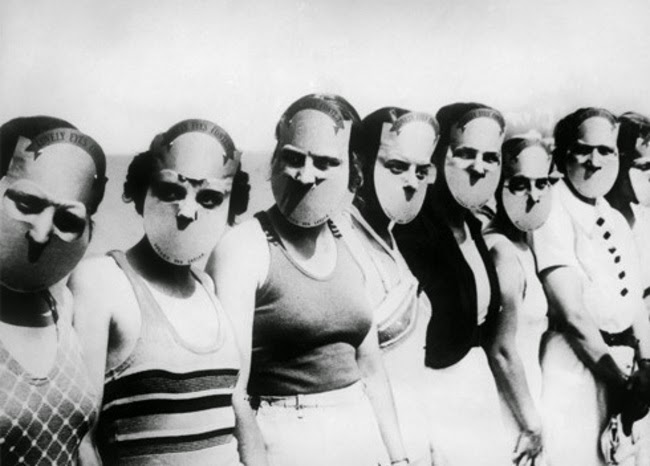 Contestants for Miss Lovely Eyes compete in Florida, 1930.