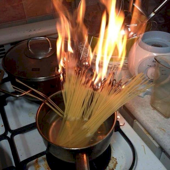 16 People That Should Not Be Allowed In The Kitchen