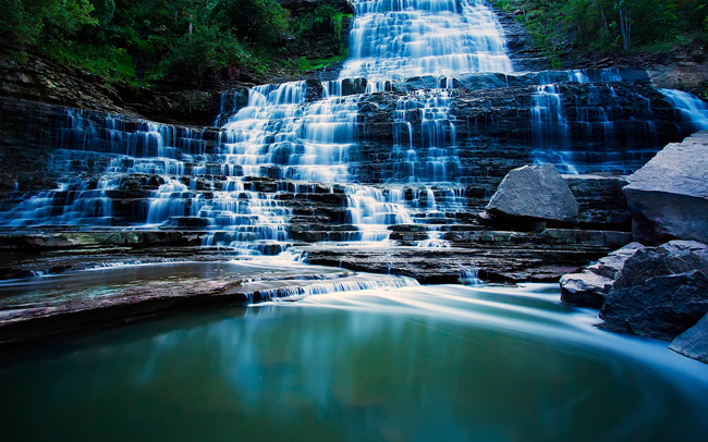 The beautiful Albion Falls in Hamilton, Ontario, over a course of 5 minutes.