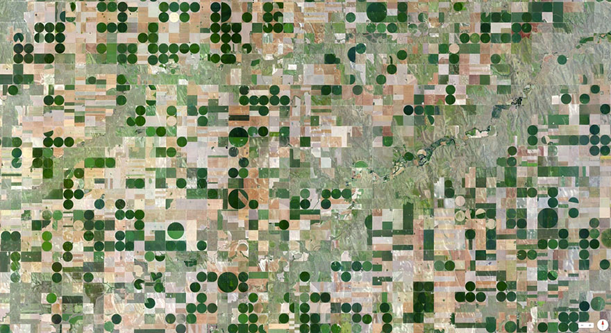 Agriculture watering with circle facilities, Kansas USA