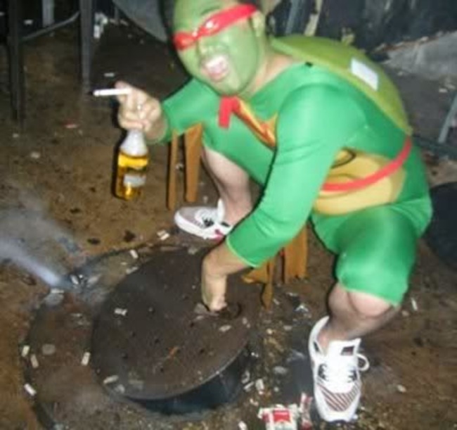 18 of the Worst Drunken Halloween Costume Moments of All Time