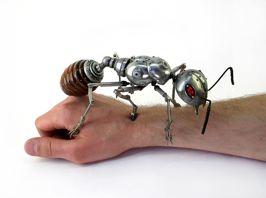Artist Creates Animals From Old Car Parts and Electronics