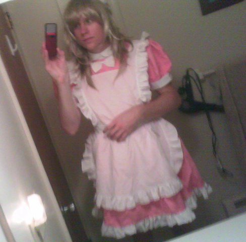 Hey fellas! I'm dressed up and ready to go to store. guy thinks he's a girl