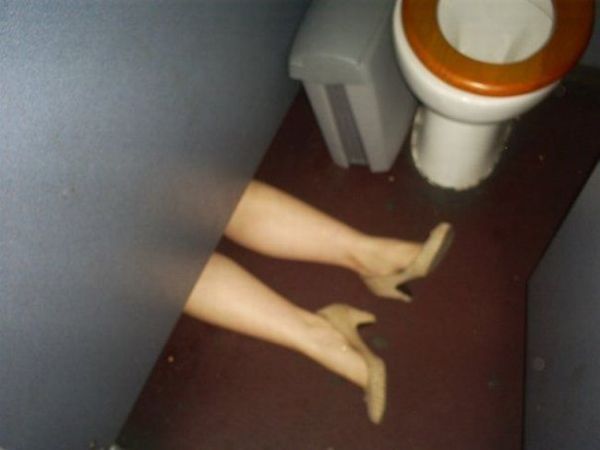 CRAZY DRUNK BITCHES!