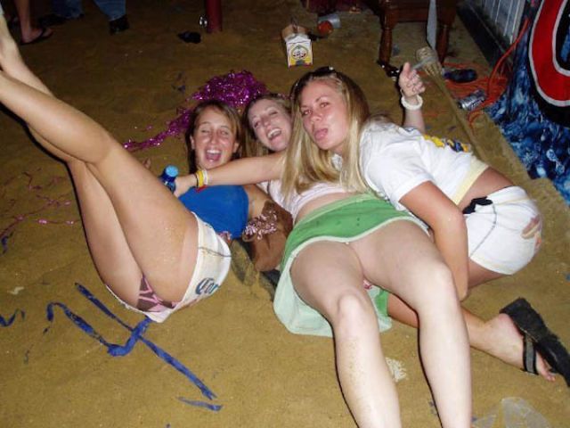 Simply Drunk Girls