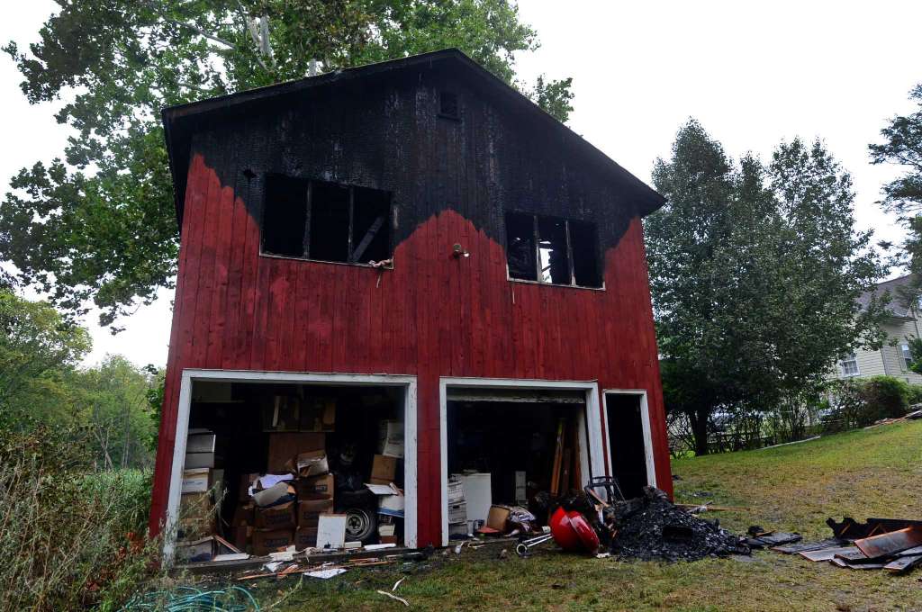 Barn burner: A wooden match that can be struck on any surface.
Mainly in Pennsylvania, southern New Jersey and Maryland.