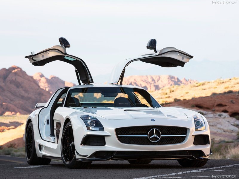 2014 Mercedes-Benz SLS AMG .