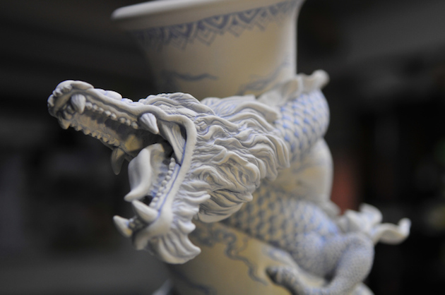 Sculptor Turns Vase Into A Dragon Sculpture