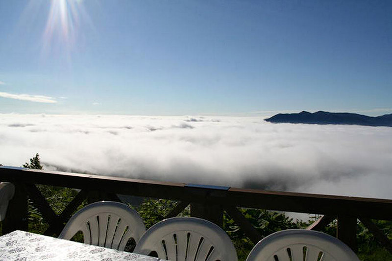 A Dreamy Resort Above the Clouds