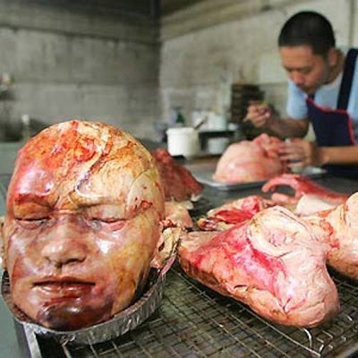 Kittiwat Unarrom creates gruesome severed body parts... out of bread. All of his bread sculptures are sold at a bakery run by his Thai family and are completely edible. They taste just like normal bread!