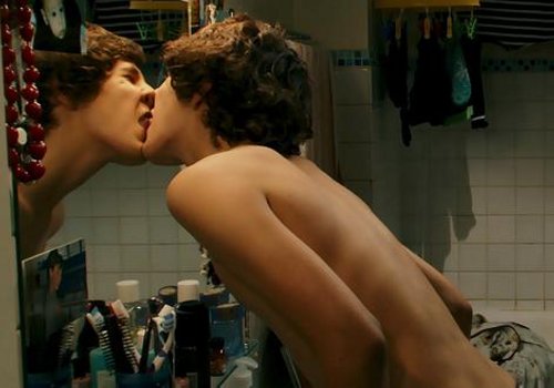 Classic kissing myself in the mirror makeout