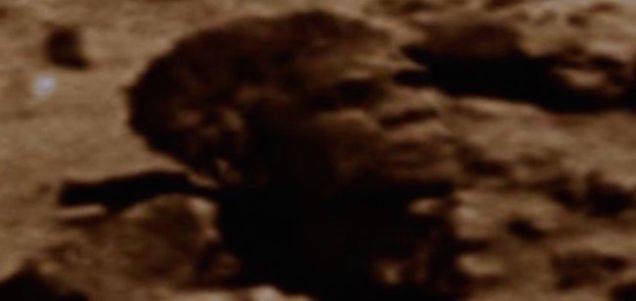 This looks almost exactly like President Barack Obama's head, but no such monument has been commissioned on Mars yet.