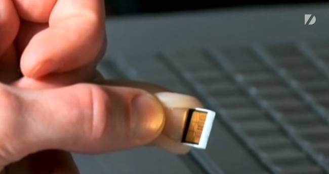 Jerry Jalava lost the tip of his finger in a motorcycle accident, but the computer engineer decided to not let this hinder his job. He opted to install a USB drive in his replacement finger.