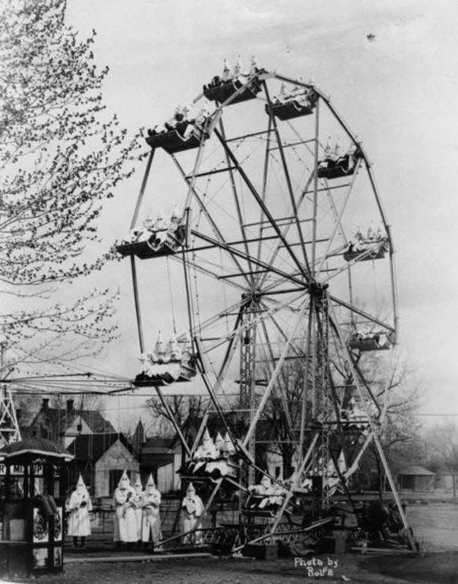 The KKK rode a Ferris wheel in 1925.
