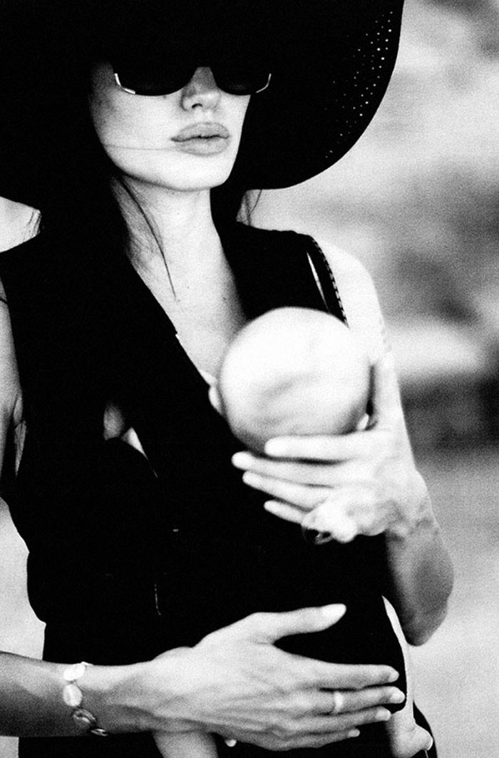 These 13 Rare and Intimate Photos of Angelina Jolie...