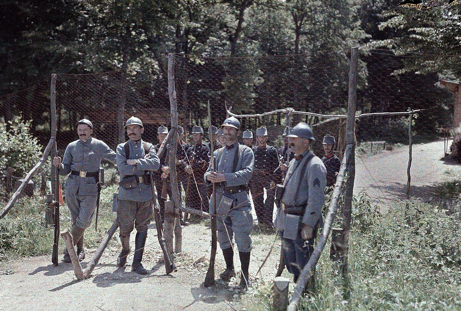 19th, June, 1917 – Four French guards and a group of Swiss guards defend the boarder between Switzerland and France in Pfetterhouse, Region Alsace: