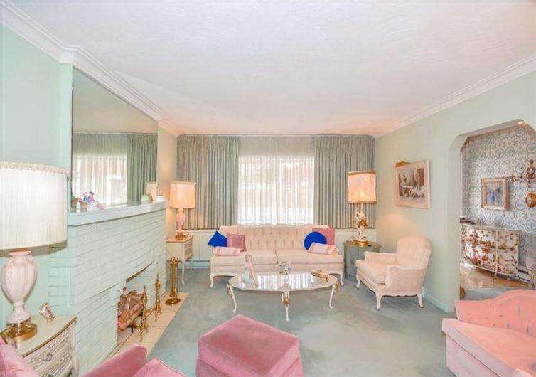 Not to mention the pastel carpeting and floors.