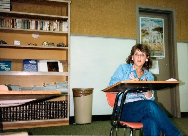 desk 80's teenager