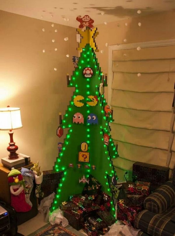 8 bit christmas tree