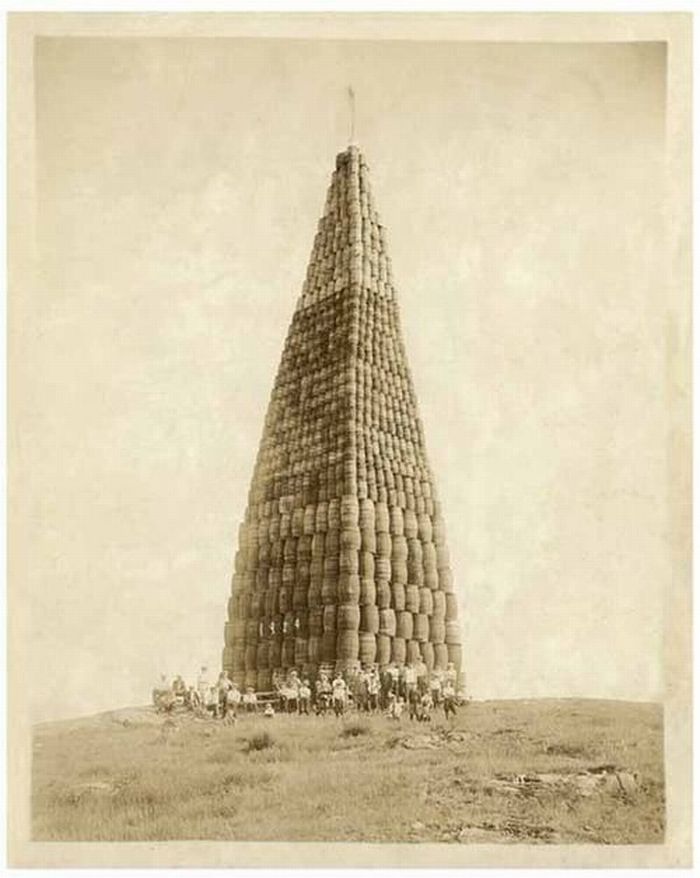 Prohibition- Alcohol barrels to be burned, 1924