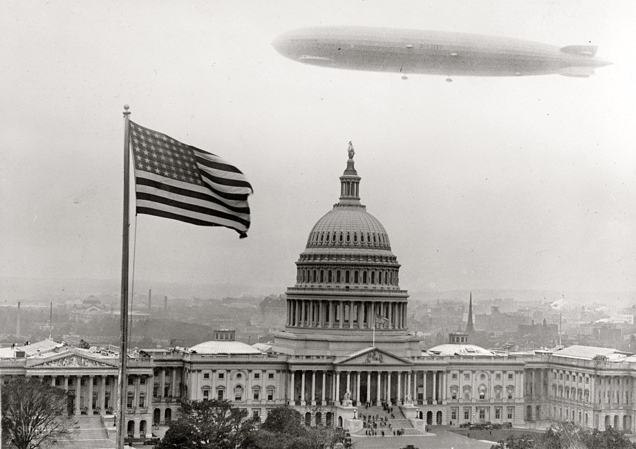 Zeppelin over capitol