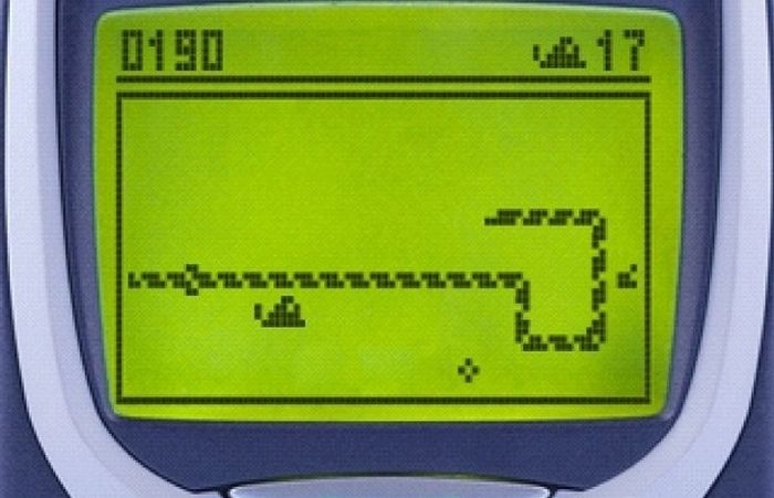 Playing Snake on a green-screened Nokia phone