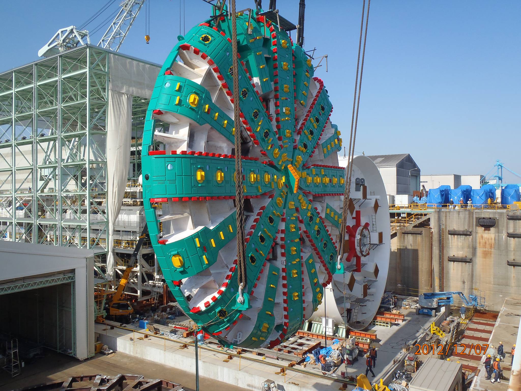 Cutterhead of the worlds largest-diameter tunnel boring machine, which began to dig the State Route 99 tunnel beneath downtown Seattle in summer 2013.
