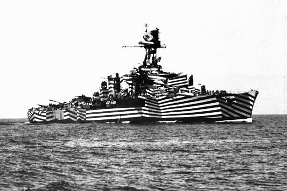 Dreadnought in dazzle camouflage, it works not by offering concealment but by making it difficult to estimate a targets range, speed and heading. 1919