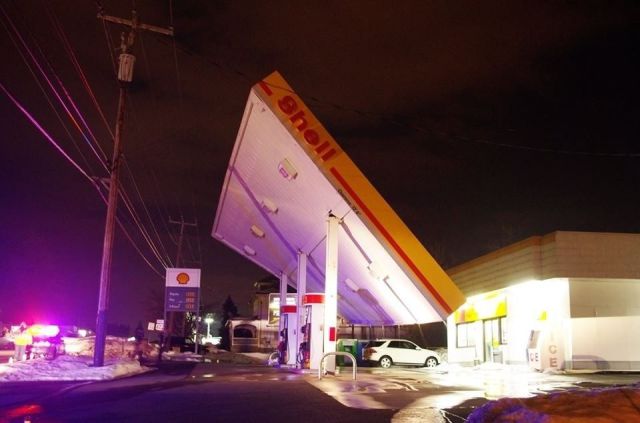 interesting gas station - Shell C
