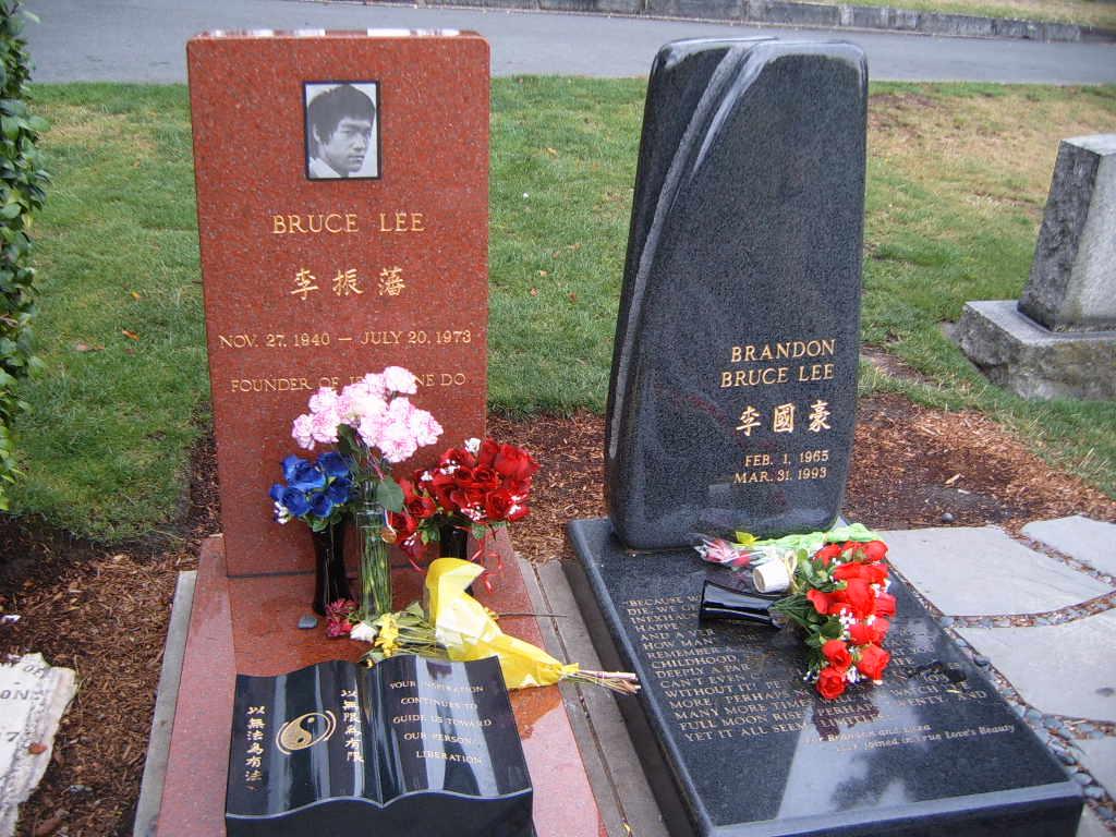 Bruce Lee and his son buried next to each other