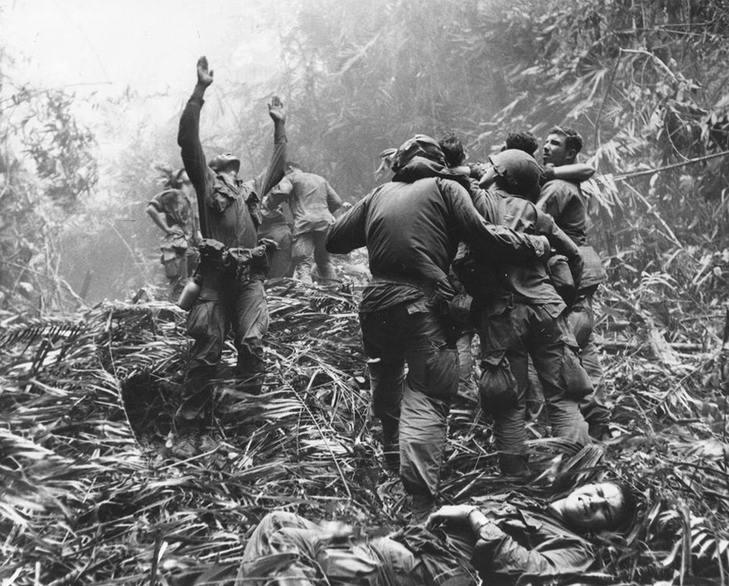 101st Airborne paratroopers signaling a helicopter to evacuate their wounded, 1968