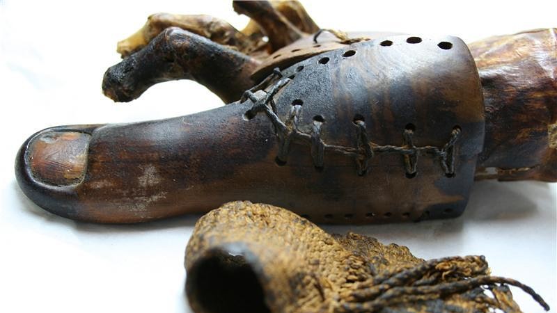 Artificial toe discovered in 2000 in the tomb of Tabeketenmut in the necropolis of Thebes, near Luxor. The wood and leather device is hinged for comfort and believed to be the oldest functioning prosthesis ever found
