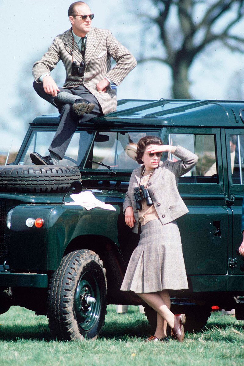 Queen Elizabeth and Prince William at the horse races in 1968