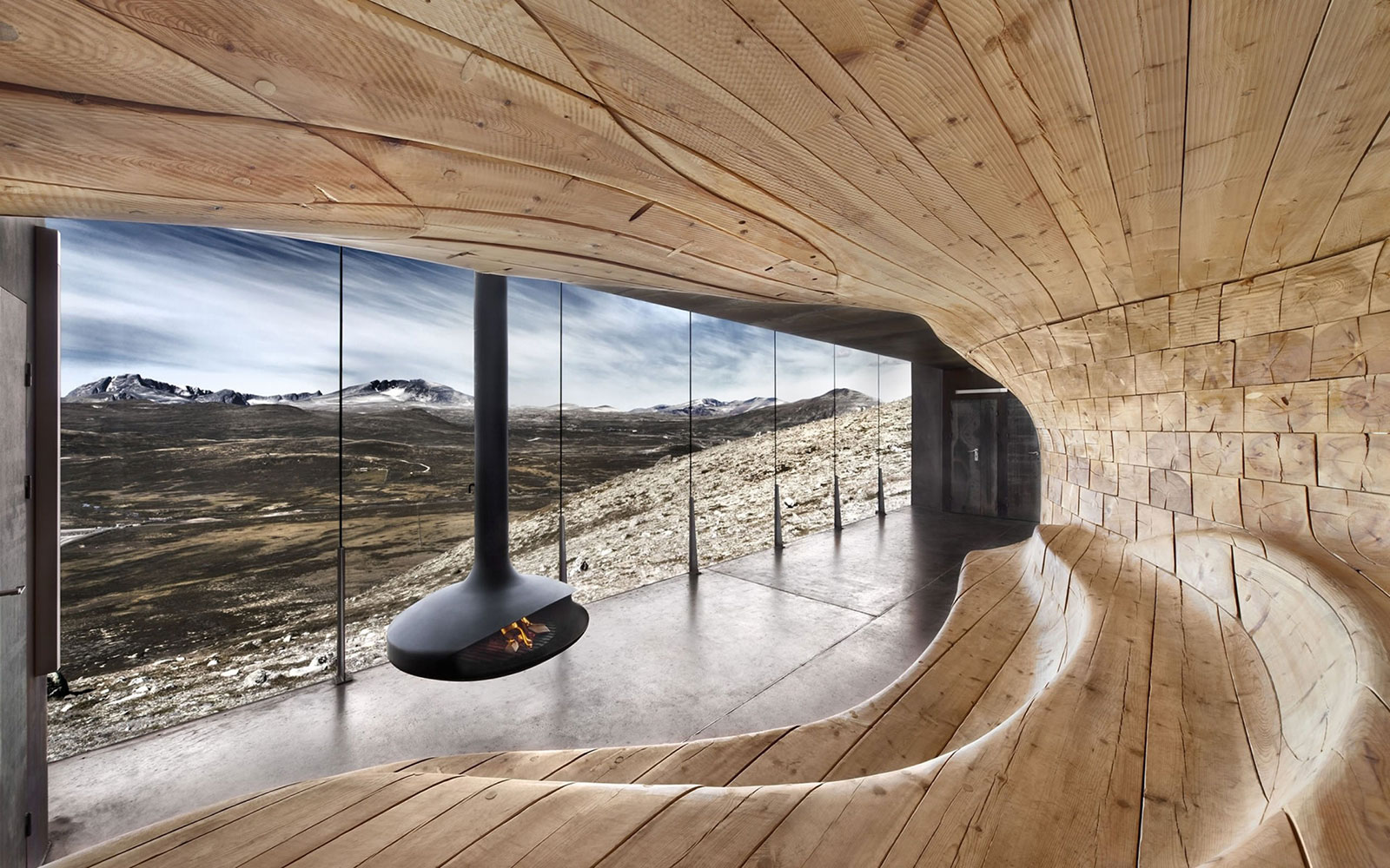Hiker's resting hut in Norway