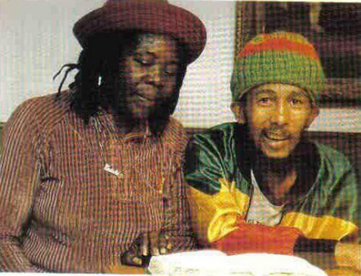Bob Marley-The last known photograph of Bob Marley sees him hanging out with his family in Munich, Germany. The painfull frail reggae legend weighed just 77lbs in this pic and eventually succumbed to cancer on May 11, 1981
