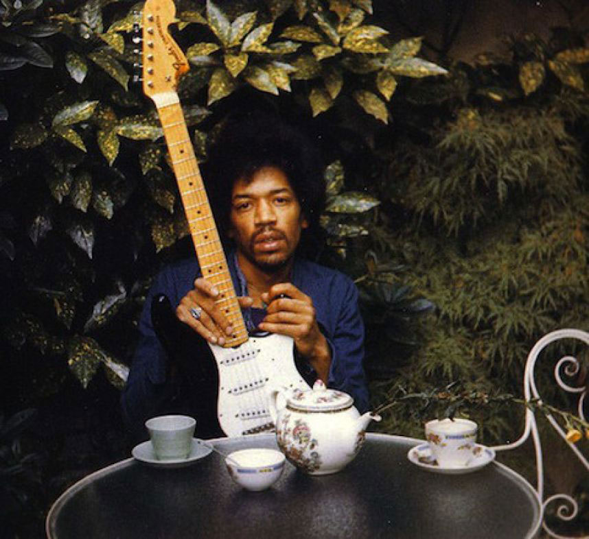 Jimi Hendrix-His girlfriend snapped the last photograph of the legendary electric guitarist with his favorite instrument, nicknamed "Black Betty," the day before he died.