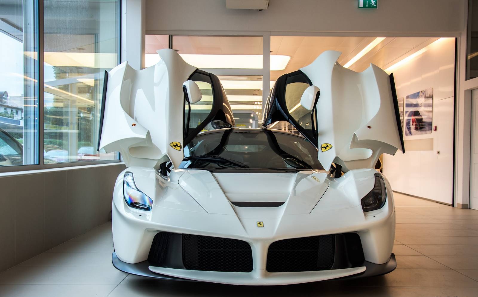 White Ferrari LaFerrari-1.69 Million dollars