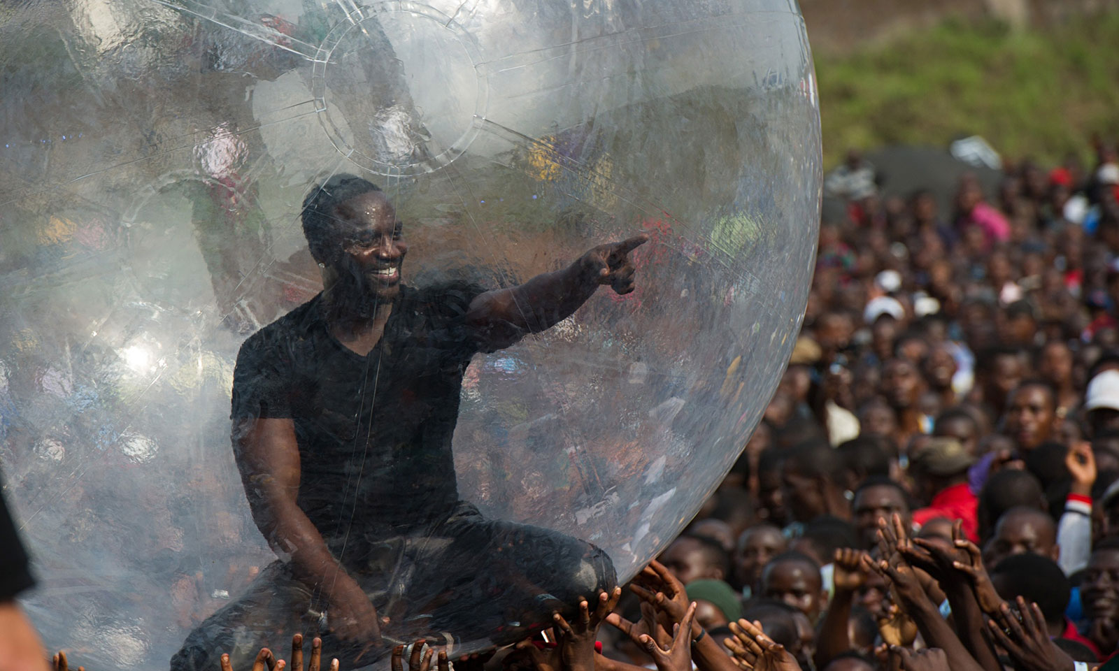 Akon protecting himself against Ebola.