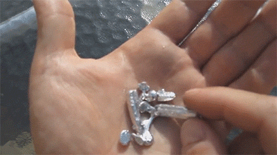 Gallium, a metal that melts in your hands