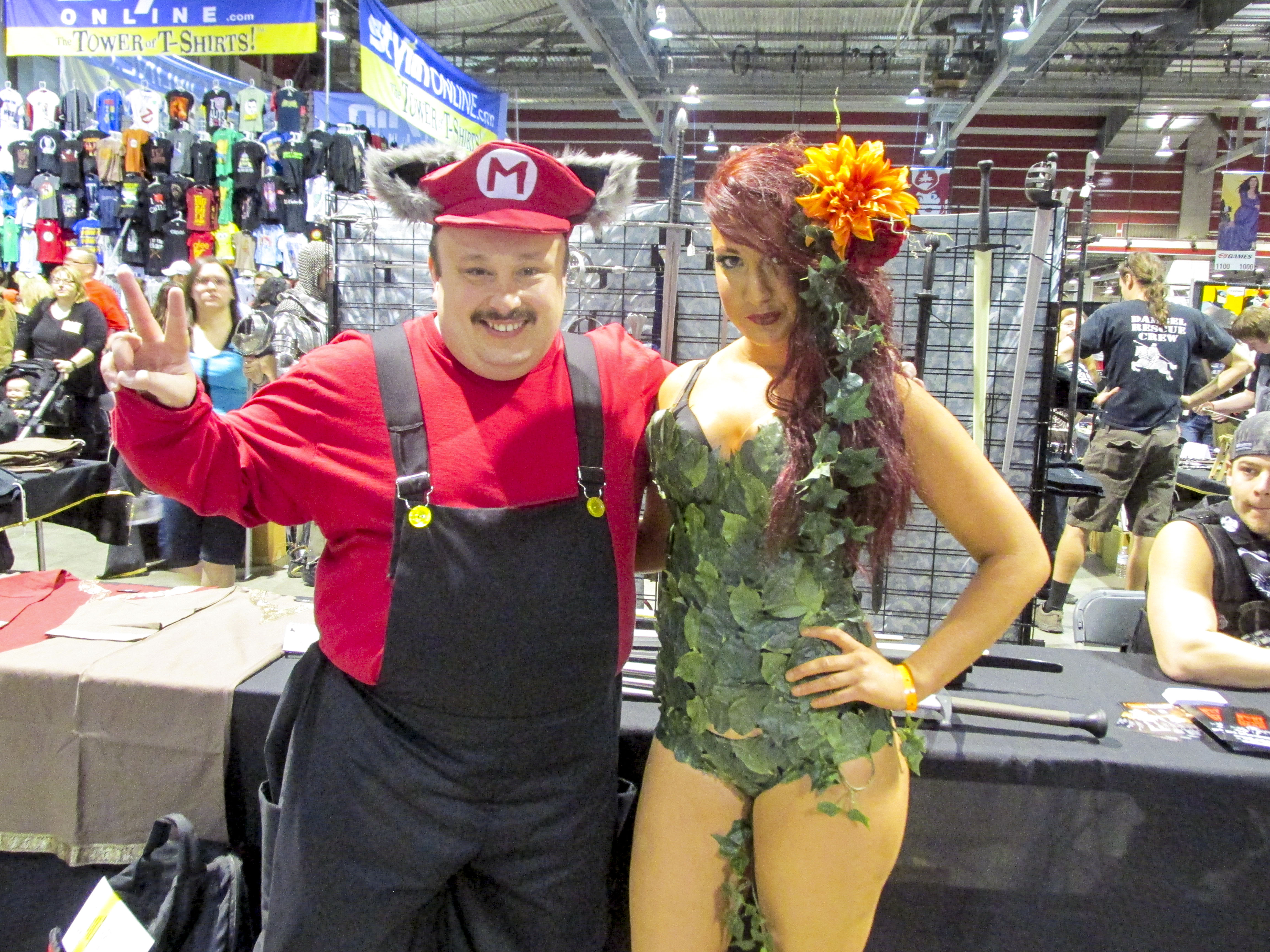 Hotty Poison Ivy takes time to pose with Mario!