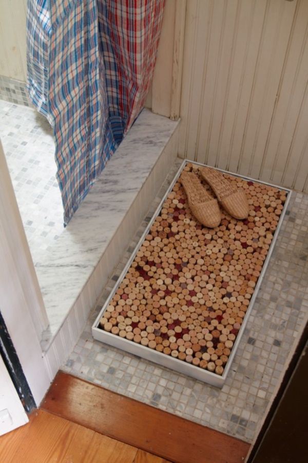 Use corks as an awesome DIY bath mat.