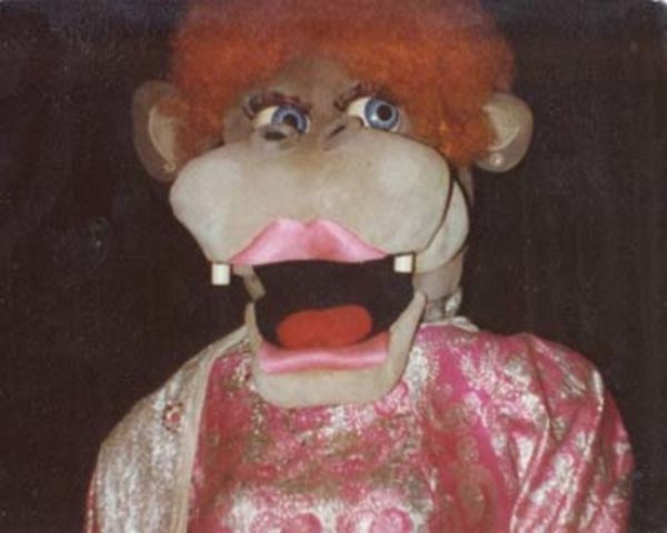 Dolli Dimples was a cabaret singer at Chuck E. Cheese.