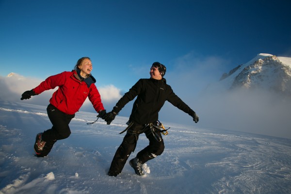 The long-awaited trip to the Alps - and with it, a picture of the newlyweds on the eve of their wedding. This is necessary to ascertain the endurance of each other before the start of married life. more here: http://vulkom.com/newlyweds-conquering-the-alps/