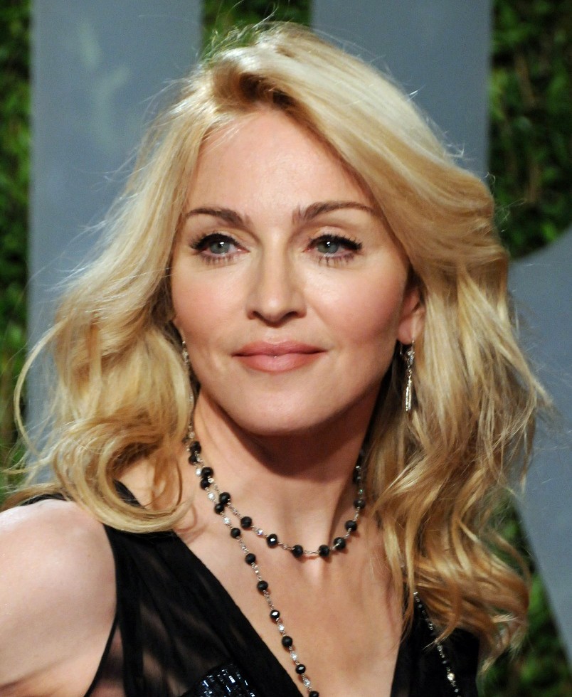 Madonna has a net worth of an estimated 650 million and is notorious for being stingy when it comes to gratuity. The Material Girl is known for bailing on the tipping portion of the bill and when she does tip, she doesn't tip well. Madonna once left an 18 tip on a 400 bill in a West London restaurant, which equates to a little over 4. Reportedly, the queen of pop is also rude to waiters. Another report says Madonna dined with a pal at Babbo in New York and neither of the ladies left a tip. For being a material girl, Madonna really likes keeping her materials to herself.