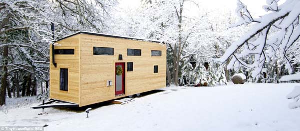 It only cost the couple 22,000 to build their tiny home on wheels 33,000 if you include the appliances.